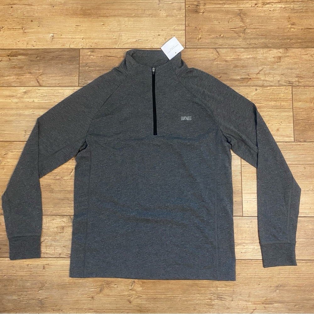 NWT AE77 American Eagle Outfitters Men's Sm Charcoal Training Quarter-Zip Top